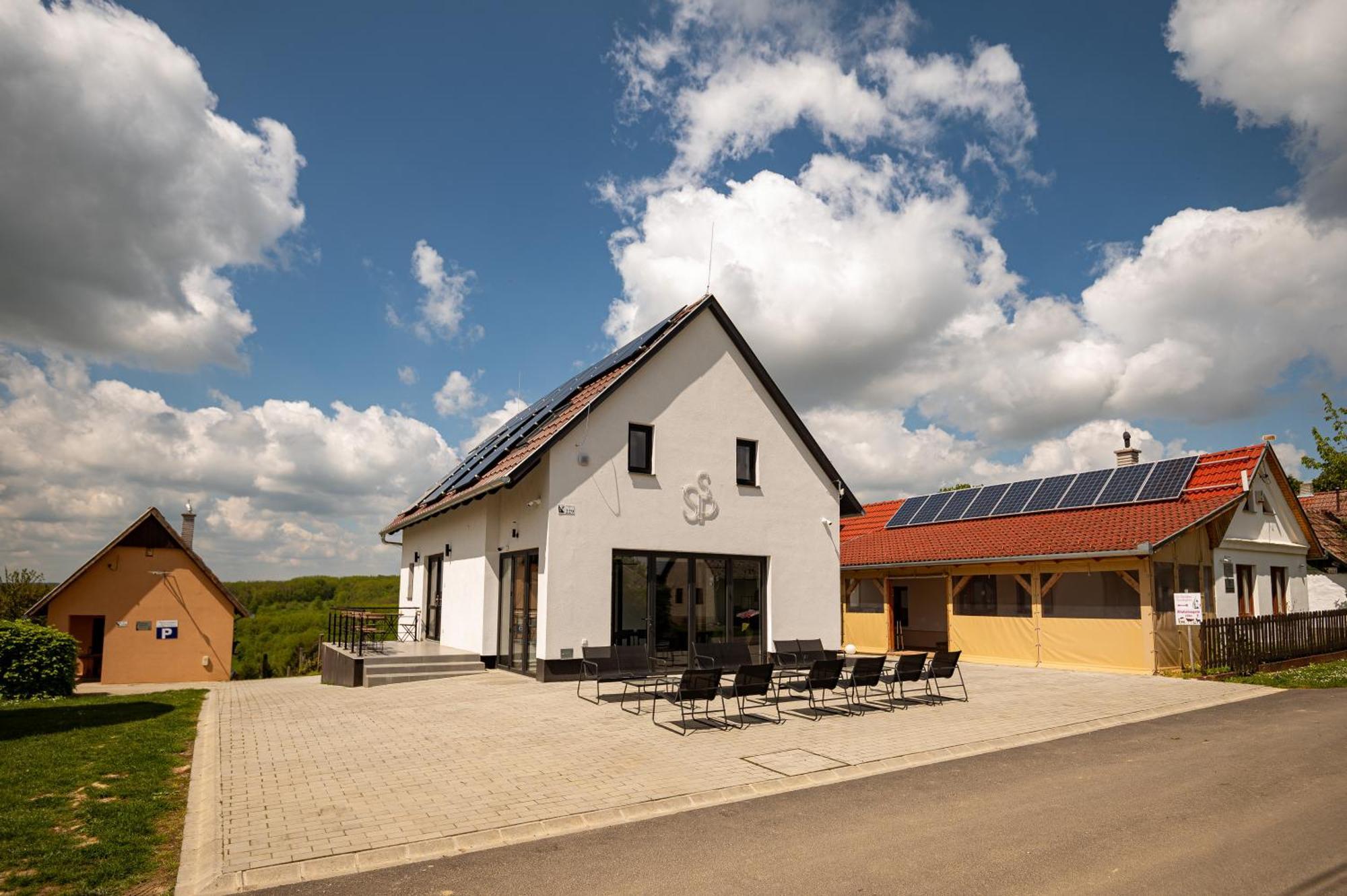 Foerhenc Wine House & Guesthouses I-Ii-Iii Nagykanizsa Eksteriør billede