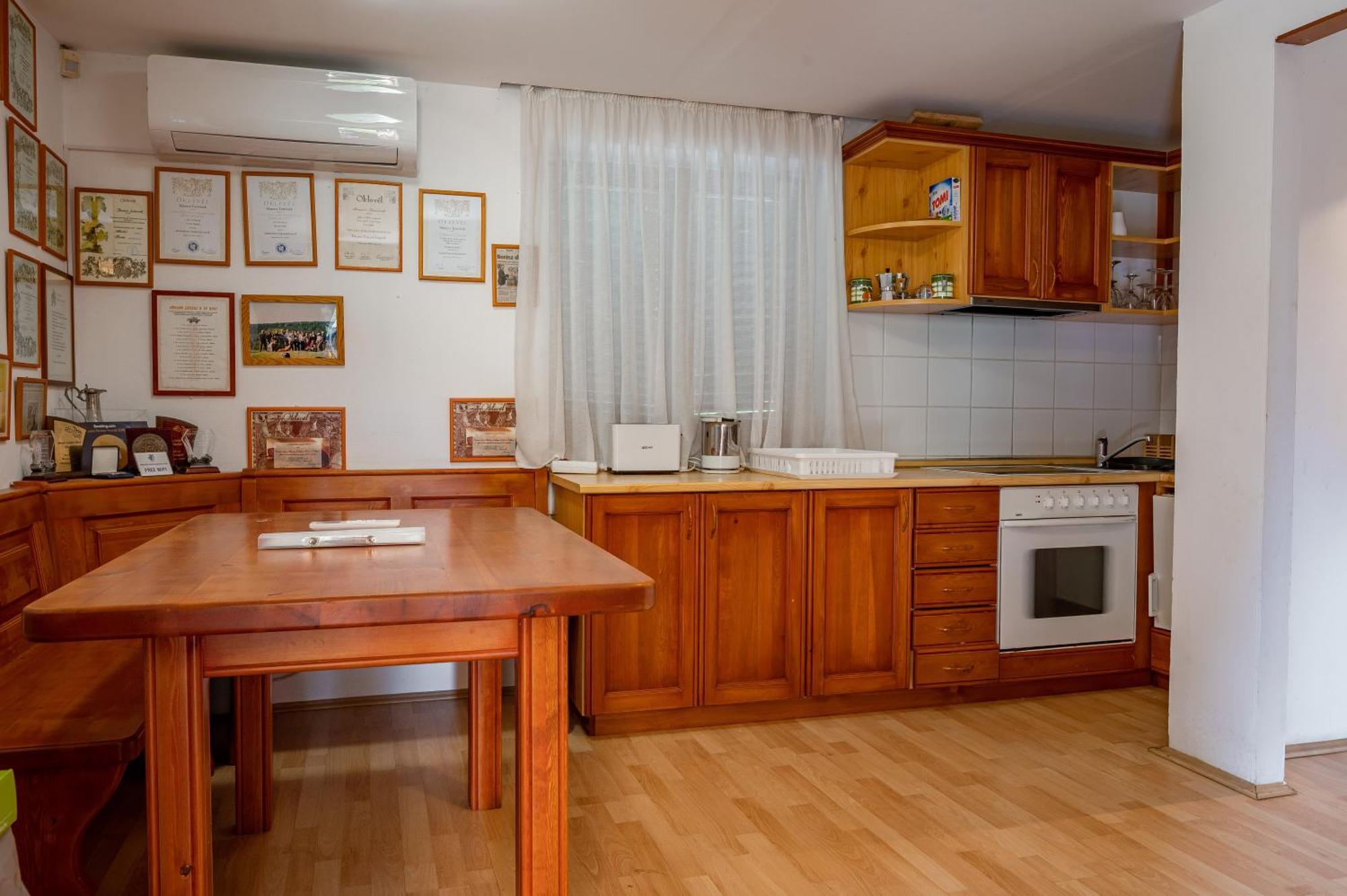 Foerhenc Wine House & Guesthouses I-Ii-Iii Nagykanizsa Eksteriør billede